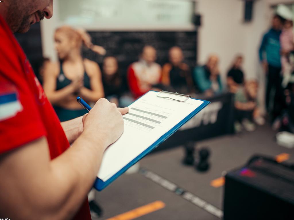 យុទ្ធសាស្ត្រការប្រកួតប្រជែងក្នុងអាជីវកម្ម