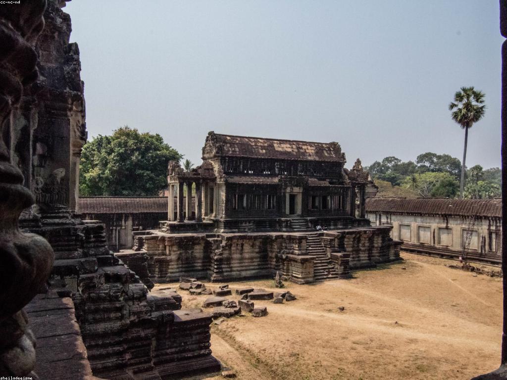 ការស្រាវជ្រាវអំពីលេងស្លតក្នុងវប្បធម៌ខ្មែរ